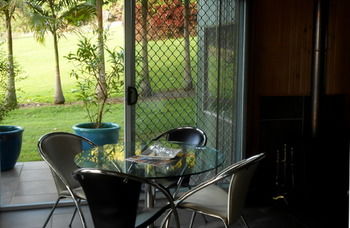 Treetops Accommodation Montville - Accommodation VIC 57