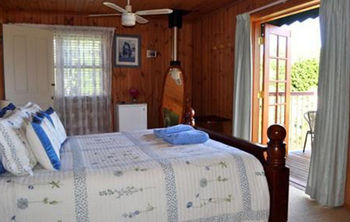 Peppertree Cottage - Accommodation VIC 5