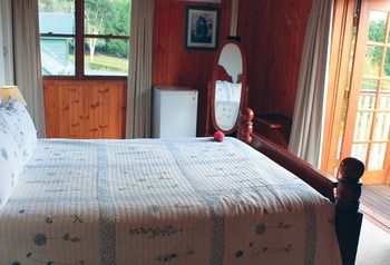 Peppertree Cottage - Accommodation VIC 11