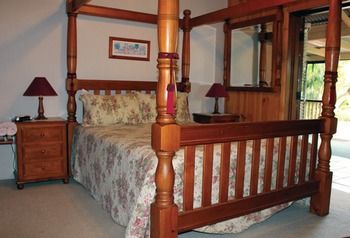 Peppertree Cottage - Accommodation VIC 12