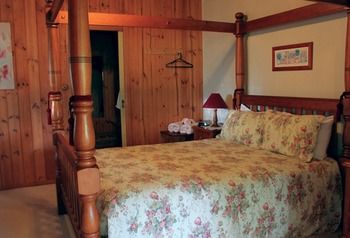 Peppertree Cottage - Accommodation VIC 18