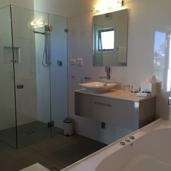 Chaucer Palms Boutique Bed & Breakfast - Accommodation VIC 2