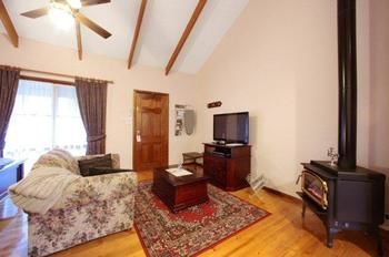 Glenview Retreat Luxury Bed & Breakfast - Accommodation VIC 3