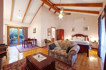 Glenview Retreat Luxury Bed & Breakfast - Accommodation VIC 4