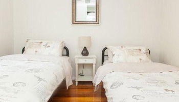 Eltham Retreat - Accommodation VIC 7