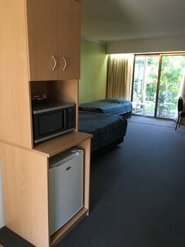 The Willows - Accommodation VIC 37