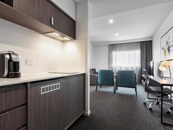 Best Western Plus Lake Kawana Hotel - Accommodation VIC 2