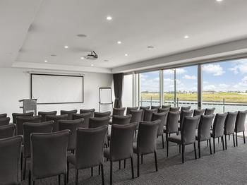 Best Western Plus Lake Kawana Hotel - Accommodation VIC 13