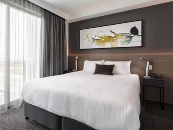 Best Western Plus Lake Kawana Hotel - Accommodation VIC 17