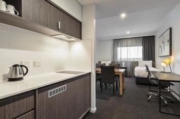 Best Western Plus Lake Kawana Hotel - Accommodation VIC 19