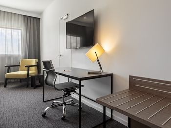 Best Western Plus Lake Kawana Hotel - Accommodation VIC 40