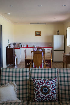 The Wattle Lodge - Accommodation VIC 16