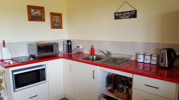 The Wattle Lodge - Accommodation VIC 38