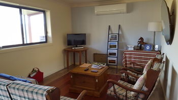 The Wattle Lodge - Accommodation VIC 39