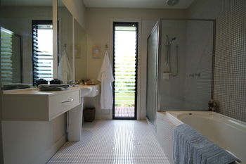 Phoenix Eumundi Bed & Breakfast - Accommodation VIC 6