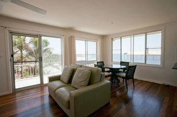 Emerald Views - Accommodation VIC 9