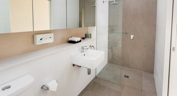 Hamilton Executive Apartments - Accommodation VIC 10