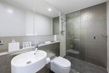 Meriton Serviced Apartments Church Street - Accommodation VIC 5