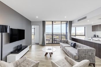 Meriton Serviced Apartments Church Street - Accommodation VIC 13