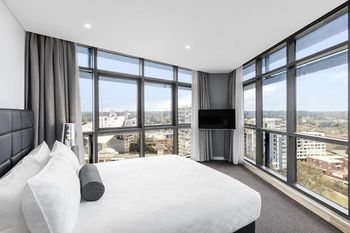 Meriton Serviced Apartments Church Street - Accommodation VIC 18