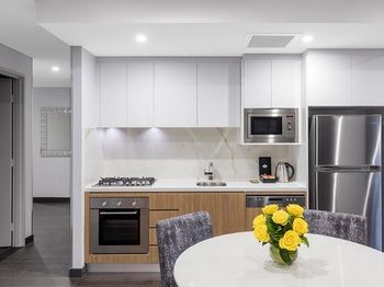 Meriton Serviced Apartments Church Street - Accommodation VIC 22