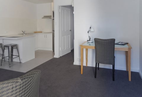 BEST WESTERN Fawkner Airport Motor Inn And Serviced Apartments - Accommodation VIC 2