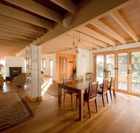 Mountain Seas Arts and Wilderness Retreat - Accommodation VIC