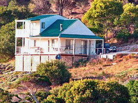 Flinders Island TAS Accommodation VIC
