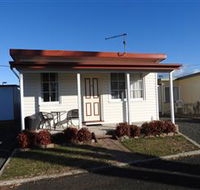 Moomba Holiday and Caravan Park - Accommodation VIC