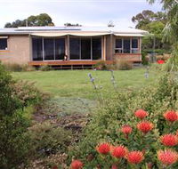 Beach and Boat Accommodation - Accommodation VIC