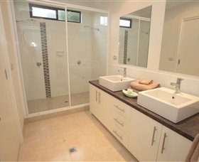 Ashley Gardens BIG4 Holiday Village - Aspen Parks - Accommodation VIC 3