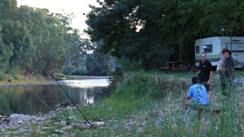 Gentle Annie Caravan And Camping Reserve - Accommodation VIC 0