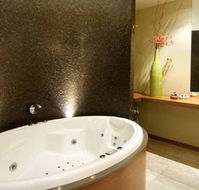Hepburn Spa Pavilions - Saffron - Accommodation VIC