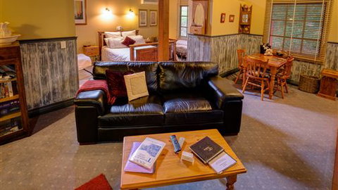 Trawool Cottages & Farmstay - Accommodation VIC 6