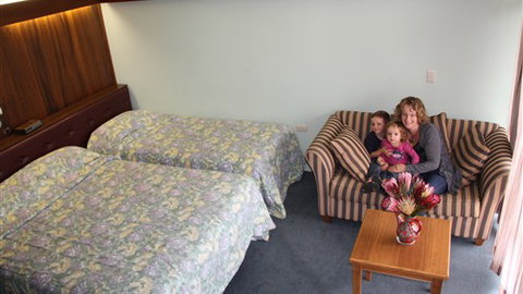 Captains Lodge International - Accommodation VIC 7