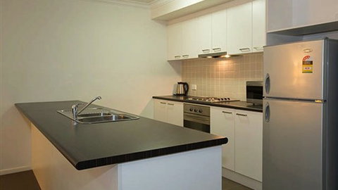 Quest Sale Serviced Apartments - Accommodation VIC 5