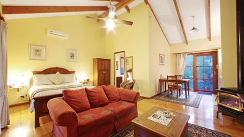 Glenview Retreat Luxury Accommodation - Accommodation VIC 3