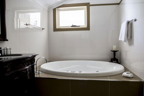Bli Bli House Luxury Accommodation - Accommodation VIC 12