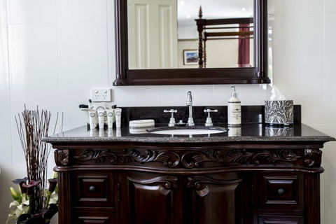 Bli Bli House Luxury Accommodation - Accommodation VIC 17
