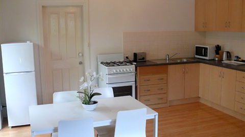 Deanswood Self Contained Accommodation - Accommodation VIC 3