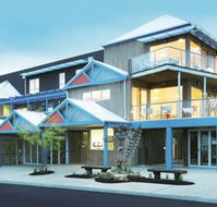 The Island Accommodation - Phillip Island YHA - Accommodation VIC
