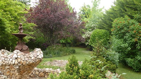 Annie's Garden Retreat - Accommodation VIC 3