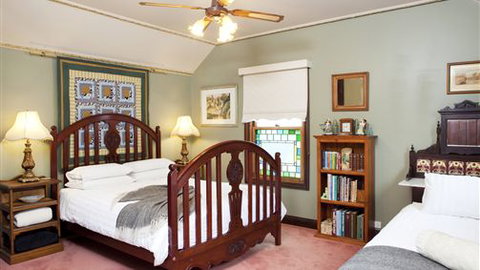 Barwood House Beechworth - Accommodation VIC 2