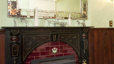 Barwood House Beechworth - Accommodation VIC 6