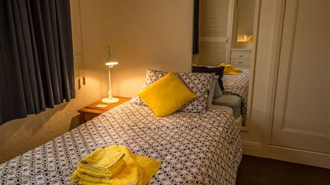 Benson House And Benson Lodge - Accommodation VIC 2