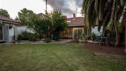 Benson House And Benson Lodge - Accommodation VIC 7