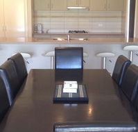 Anchorage by the Lake - Accommodation VIC