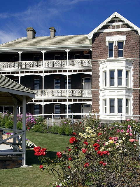 Auldington Hotel - Accommodation VIC 1