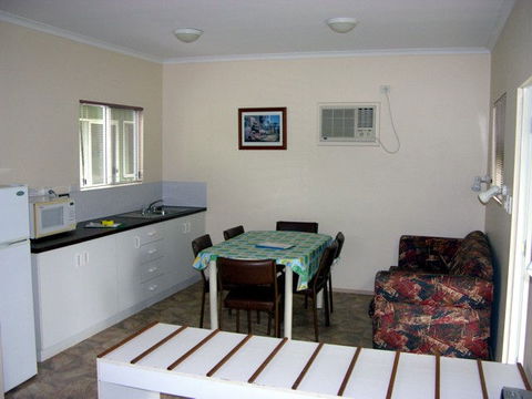 Batchelor Holiday Park - Accommodation VIC 1