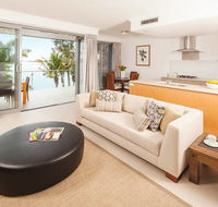 Blue Dolphin Holiday Resort - Accommodation VIC